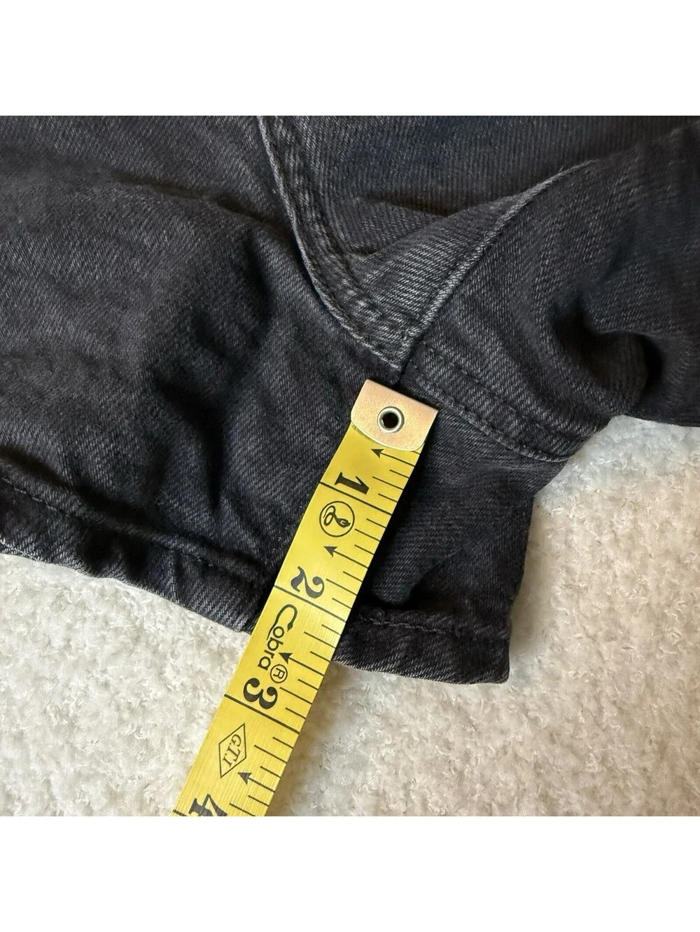 Levi’s High Waisted Mom Shorts Women’s 29 Black Denim High Rise WaterLess